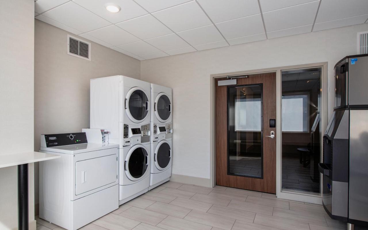 Holiday Inn Express & Suites Kelowna - East By Ihg Luaran gambar