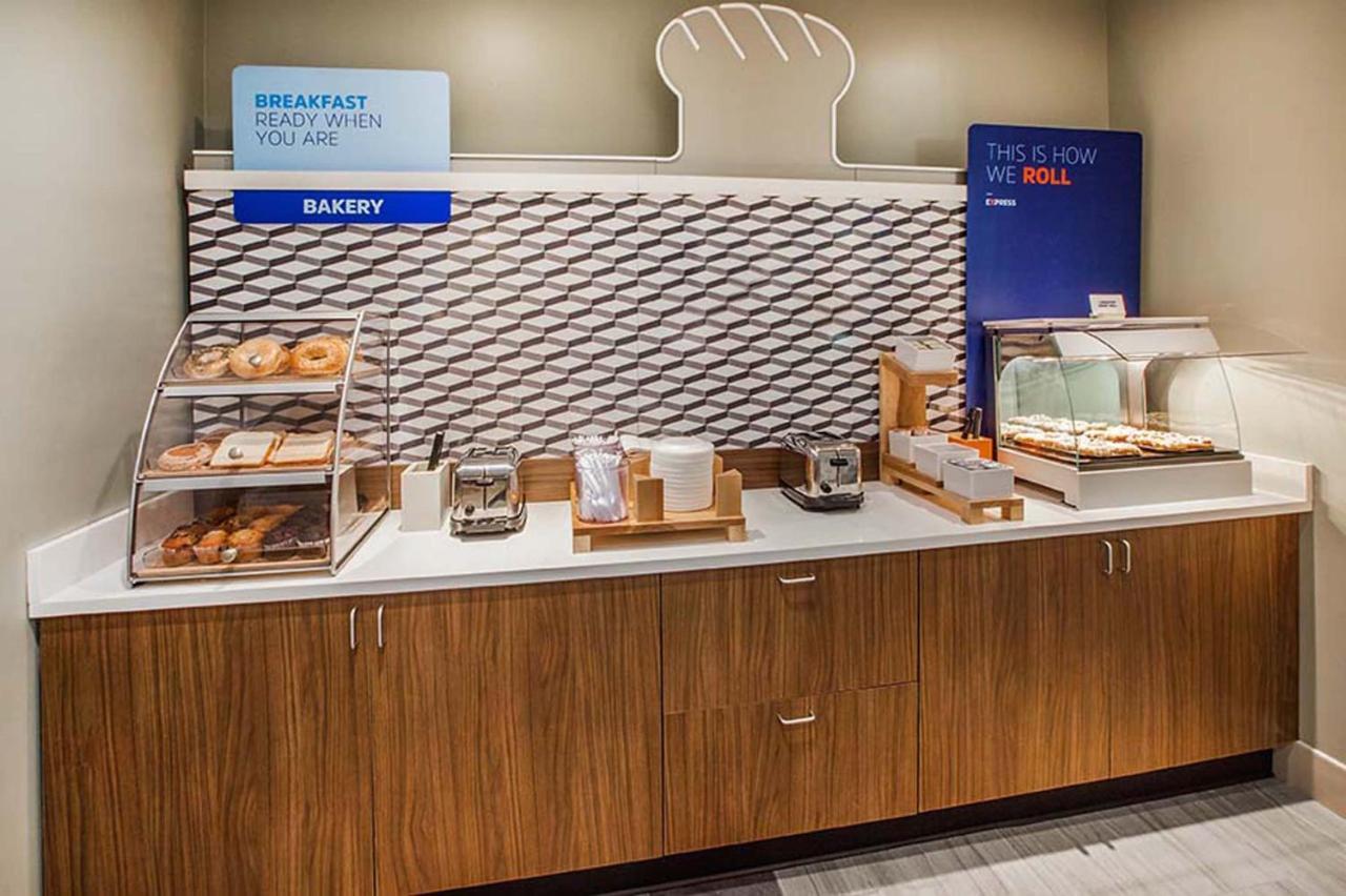 Holiday Inn Express & Suites Kelowna - East By Ihg Luaran gambar